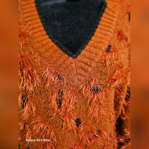 Poem and Thread Sweater - Picture 2 of 6